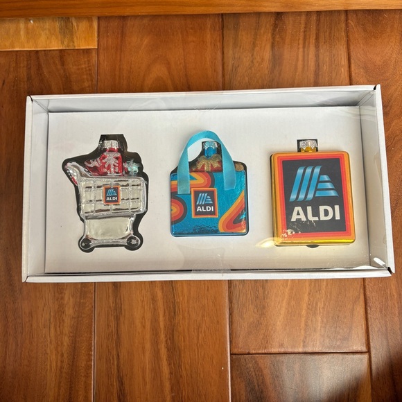 Aldi Finds Merry Moments Glass Ornaments 3 Pack Aisle of Shame, NIB - Picture 3 of 11